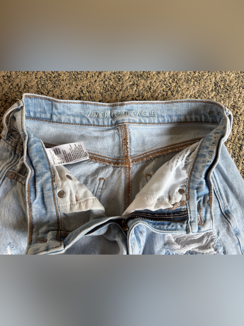 2 pairs of American Eagle Outfitters Mom Jean & Highest Rise 90s Boyfriend Jeans - Picture 5 of 5
